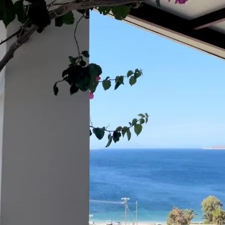 Thalassia Apartment *